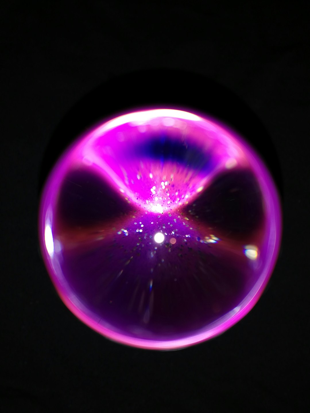 round-purple-light-wallpaper-uqslahivamg